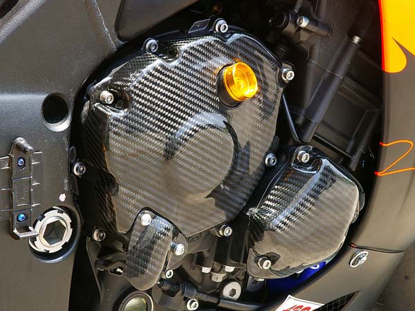 YZF-R1 ('09-) 用 エンジンカバーシールド R＆L