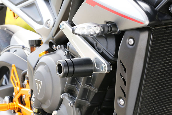 超特価SALE開催 IRIS SELECTIONエンジンガード Bonamici Triumph Street Triple 675 Rearsets  13-17 並行輸入品