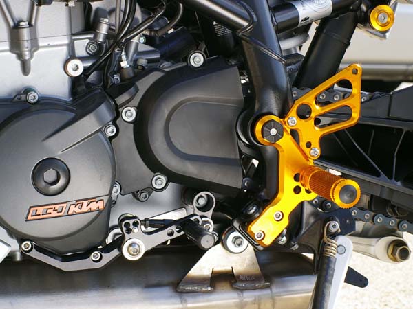 KTM 690 DUKE2012- 用バックステップ【st-ktm690-a】