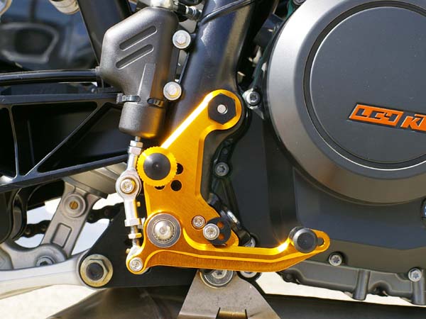 KTM 690 DUKE2012- 用バックステップ【st-ktm690-a】